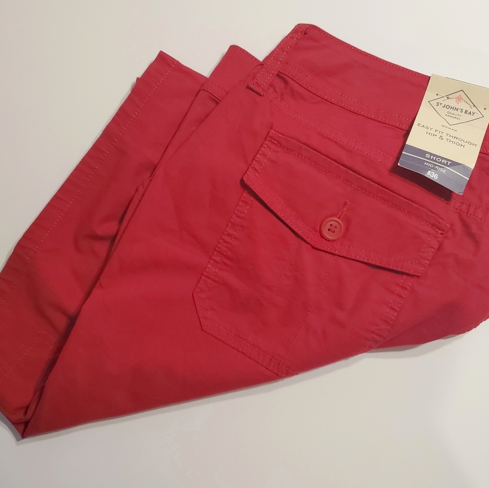Womens St Johns Bay  Shorts Easy Fit thru the Hips
